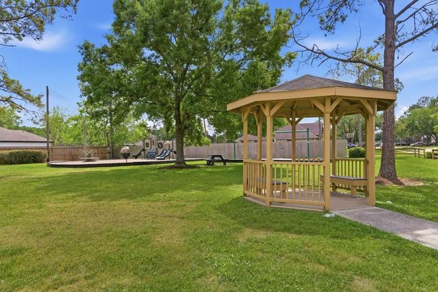 3820 Lake View Drive, Pearland, TX 77581