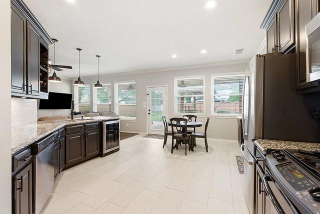 3820 Lake View Drive, Pearland, TX 77581