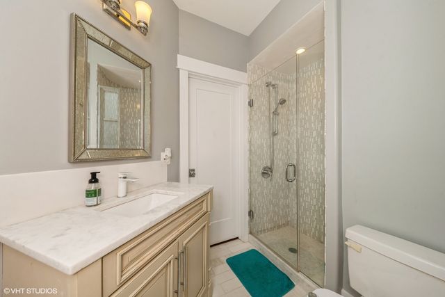 4456 S Berkeley Avenue, Chicago, IL 60653