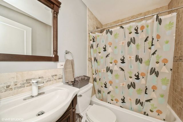 4456 S Berkeley Avenue, Chicago, IL 60653