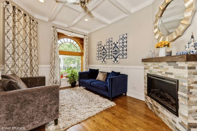 4456 S Berkeley Avenue, Chicago, IL 60653