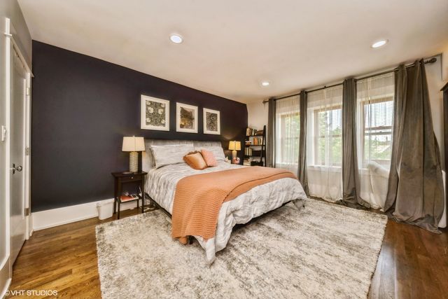 4456 S Berkeley Avenue, Chicago, IL 60653