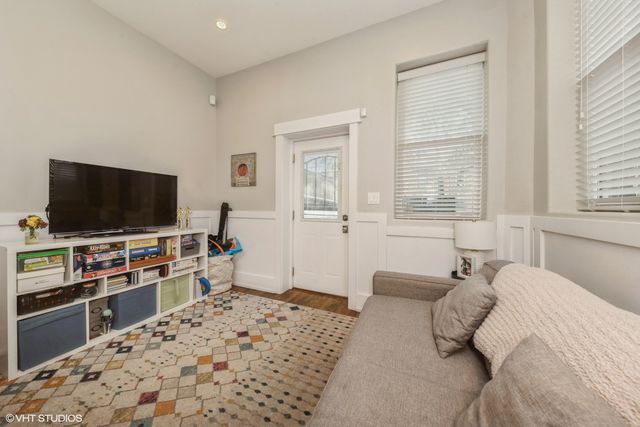 4456 S Berkeley Avenue, Chicago, IL 60653