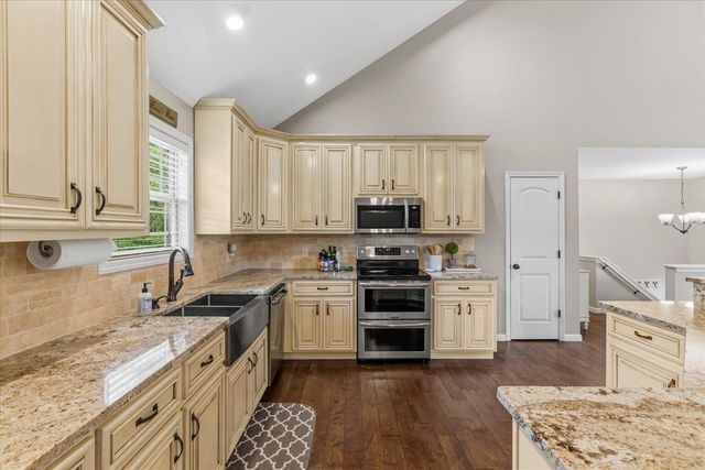 1065 Country Meadows Lane, Dalton, GA 30721
