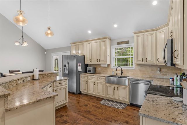 1065 Country Meadows Lane, Dalton, GA 30721