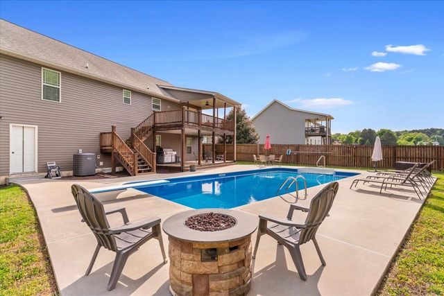1065 Country Meadows Lane, Dalton, GA 30721