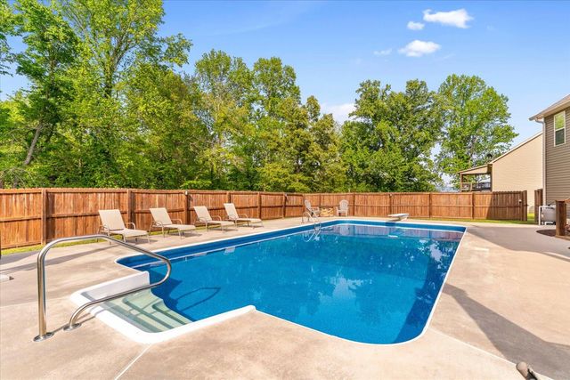 1065 Country Meadows Lane, Dalton, GA 30721
