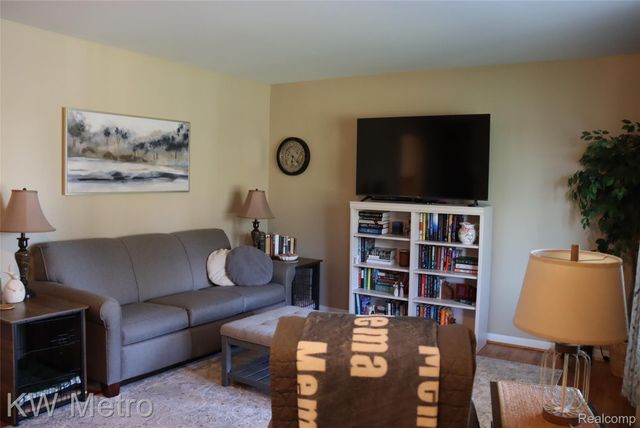 8250 Atha Street, White Lake Charter Township, MI 48386