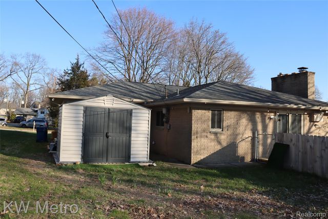 8250 Atha Street, White Lake Charter Township, MI 48386