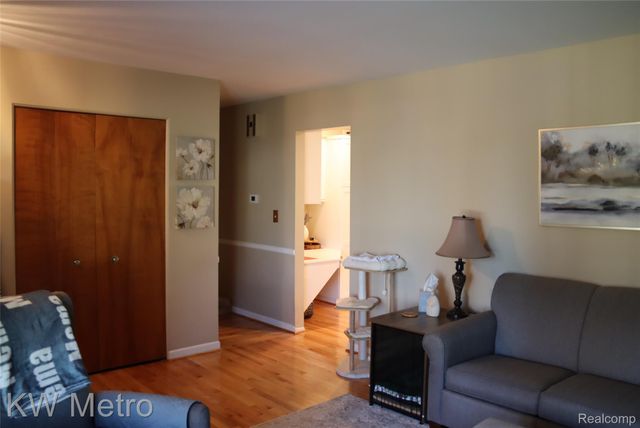 8250 Atha Street, White Lake Charter Township, MI 48386