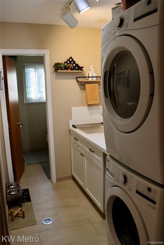 8250 Atha Street, White Lake Charter Township, MI 48386