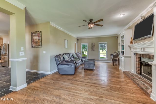 905 Katies Way, Johnson City, TN 37615