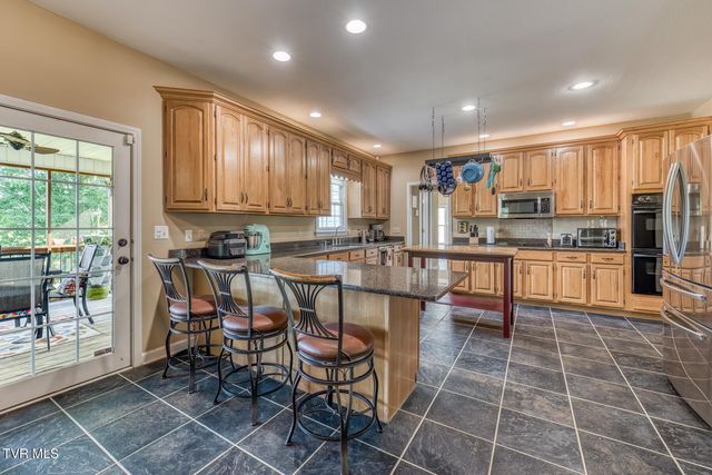 905 Katies Way, Johnson City, TN 37615
