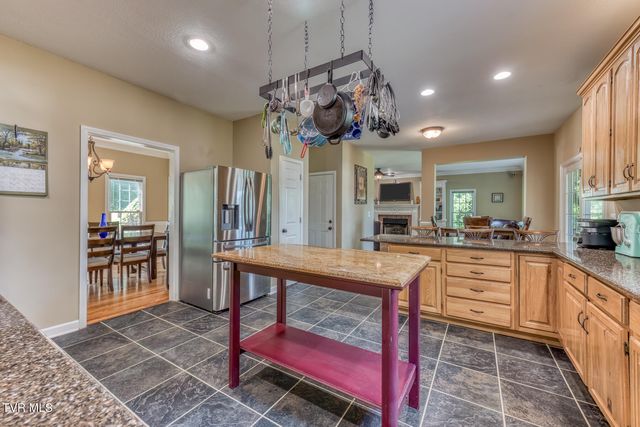905 Katies Way, Johnson City, TN 37615