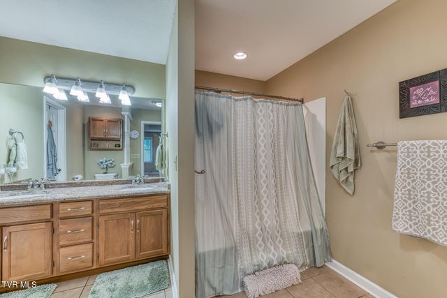 905 Katies Way, Johnson City, TN 37615