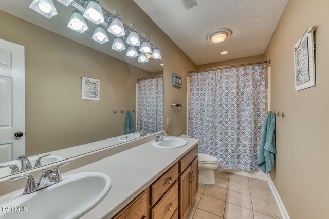 905 Katies Way, Johnson City, TN 37615