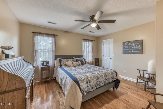 905 Katies Way, Johnson City, TN 37615