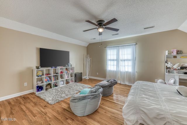 905 Katies Way, Johnson City, TN 37615
