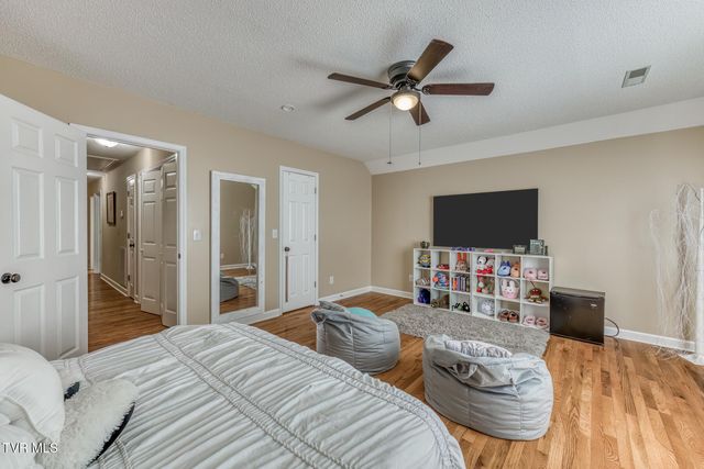 905 Katies Way, Johnson City, TN 37615