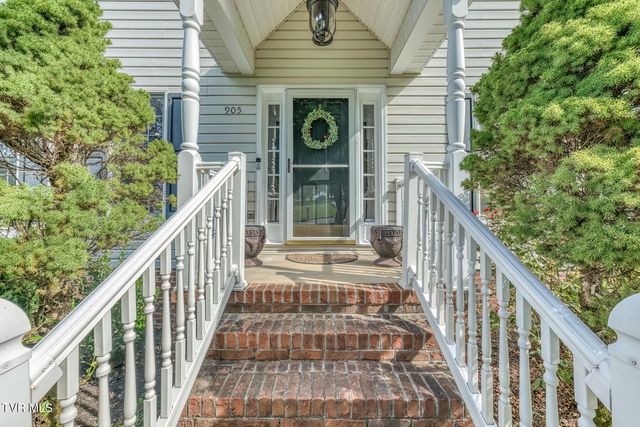 905 Katies Way, Johnson City, TN 37615