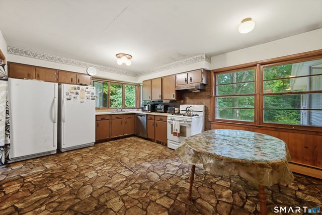 58 Wolfpits Road, Bethel, CT 06801