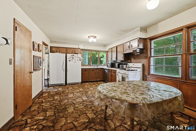 58 Wolfpits Road, Bethel, CT 06801