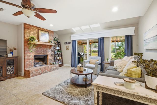 4364 BENCHMARK TRCE, Tallahassee, FL 32317