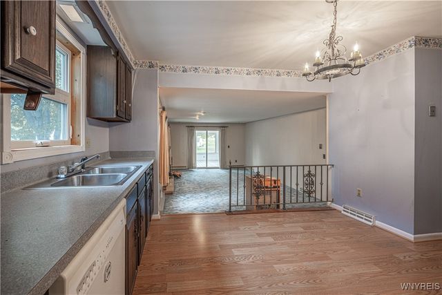 105 Park Lane Circle, Lockport City, NY 14094