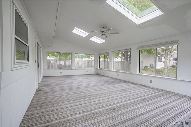 105 Park Lane Circle, Lockport City, NY 14094