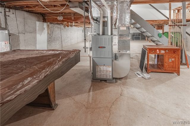 105 Park Lane Circle, Lockport City, NY 14094