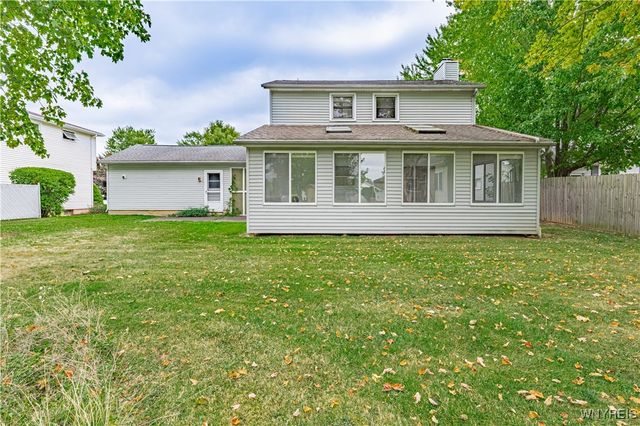 105 Park Lane Circle, Lockport City, NY 14094