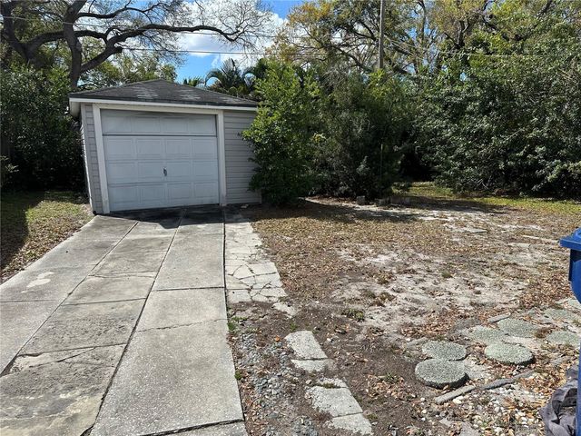 3616 W AZEELE STREET, Tampa, FL 33609