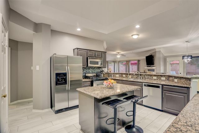 4606 Blue Rose Circle, Missouri City, TX 77459