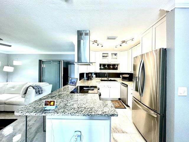 2638 Gately Drive E 30, West Palm Beach, FL 33415