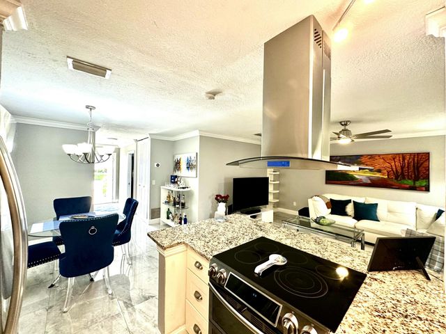 2638 Gately Drive E 30, West Palm Beach, FL 33415