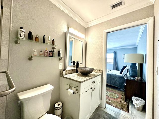 2638 Gately Drive E 30, West Palm Beach, FL 33415