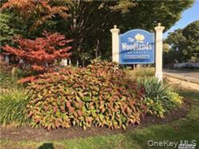62 Finch Lane 62, Islip, NY 11751