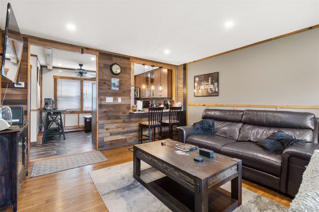 62 Finch Lane 62, Islip, NY 11751