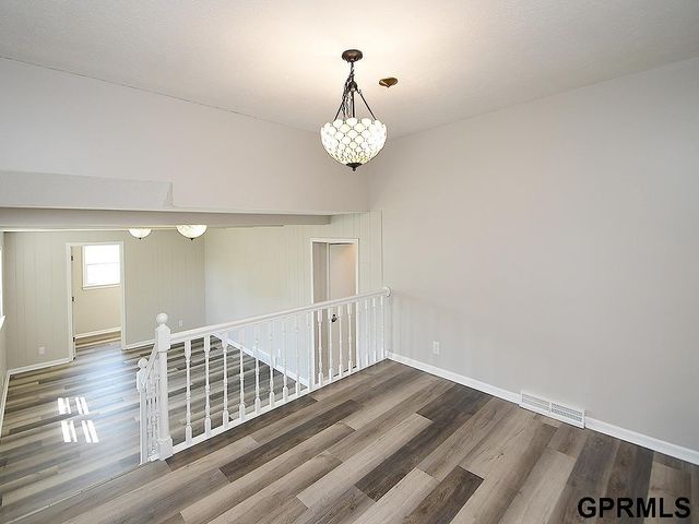 4921 S 95 Avenue, Omaha, NE 68127