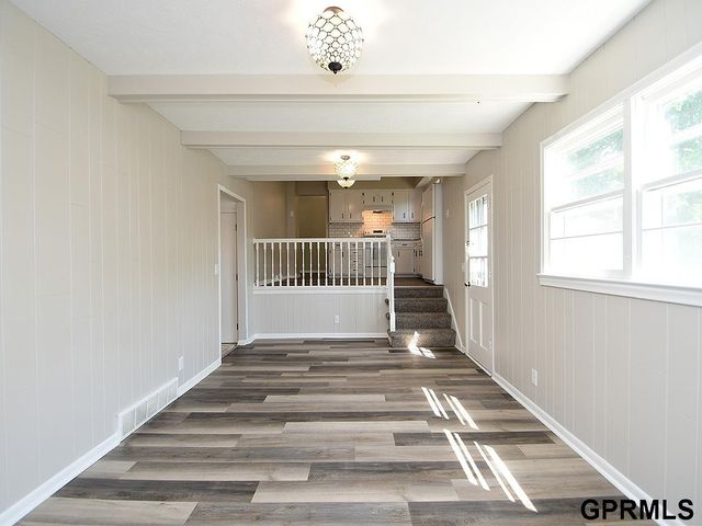 4921 S 95 Avenue, Omaha, NE 68127