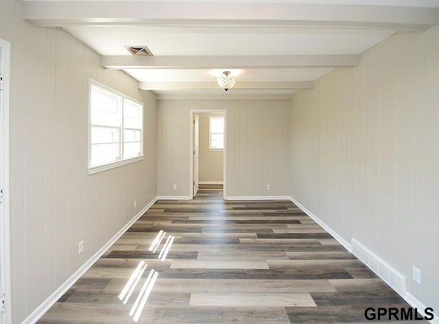 4921 S 95 Avenue, Omaha, NE 68127