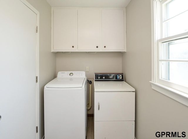 4921 S 95 Avenue, Omaha, NE 68127