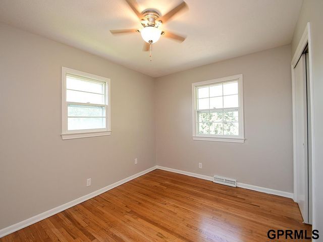 4921 S 95 Avenue, Omaha, NE 68127