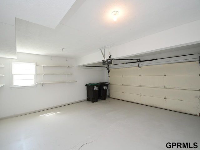 4921 S 95 Avenue, Omaha, NE 68127