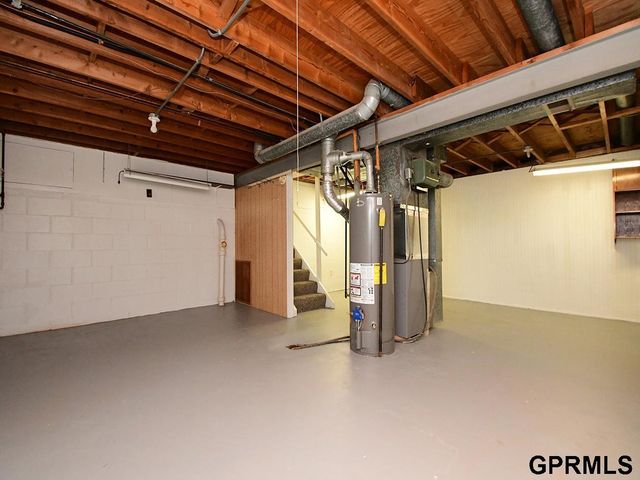 4921 S 95 Avenue, Omaha, NE 68127