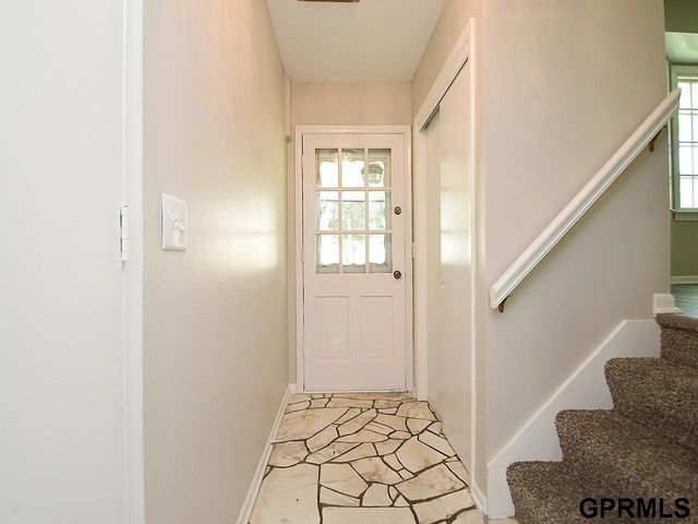 4921 S 95 Avenue, Omaha, NE 68127