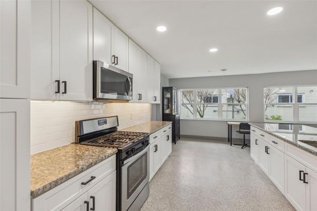 2344 DERBYSHIRE ROAD, Maitland, FL 32751