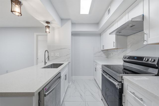 9350 Country Creek Drive 41, Houston, TX 77036