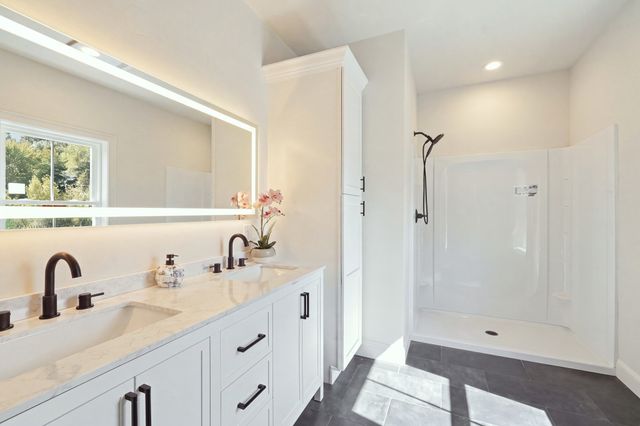 37 N. Sullivan Rd, Charlton, MA 01507