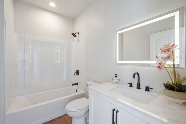 37 N. Sullivan Rd, Charlton, MA 01507